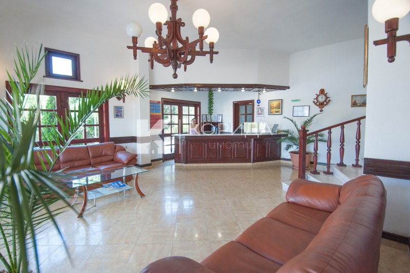 Продава ХОТЕЛ в област Бургас, с. Лозенец - 1956 кв.м / 1 100 000 € » 2 151 413.00 лв., КОРИДА ПРОПЪРТИ ООД