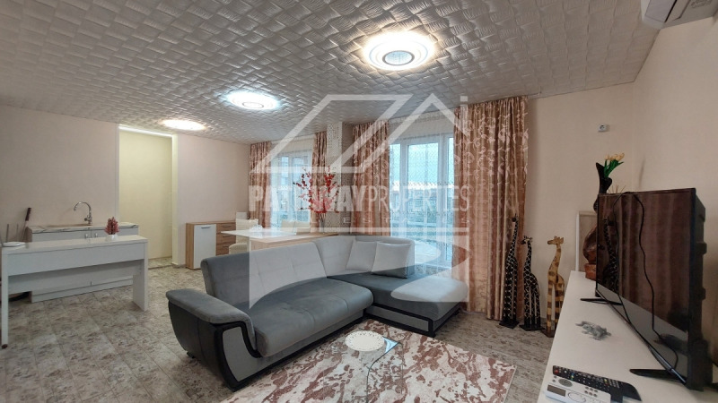 На продаж  1 спальня Бургас , Възраждане , 88 кв.м | 49383061
