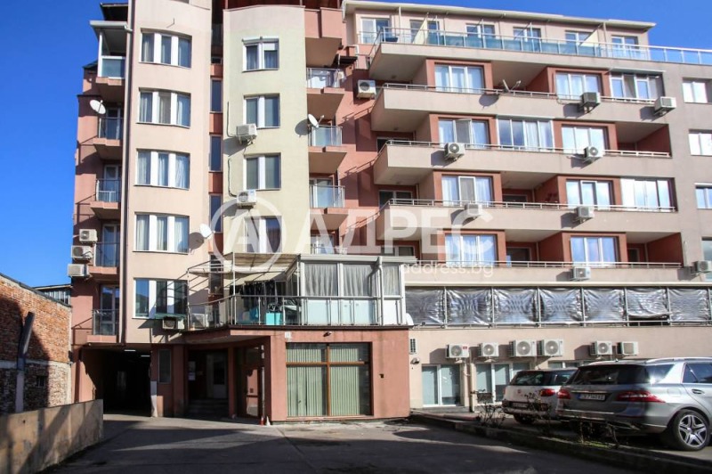 En venta  1 dormitorio Sofia , Lyulin - tsentar , 64 metros cuadrados | 89489443 - imagen [7]