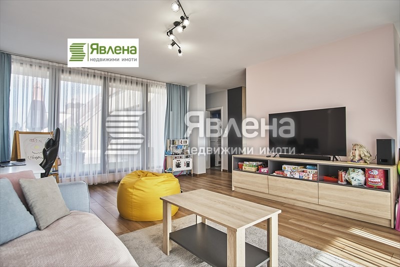 De vânzare  3 dormitoare Sofia , Crâstova vada , 370 mp | 17318950 - imagine [2]