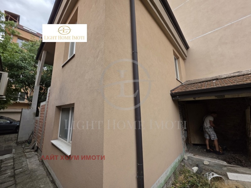 Продава КЪЩА, град Пловдив, Кючук Париж • 174999 € • 29491052 — Holmes.bg