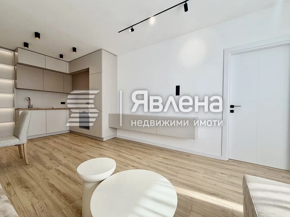 Продава 3-СТАЕН, гр. София, Изток, снимка 2 - Апартаменти - 54037731
