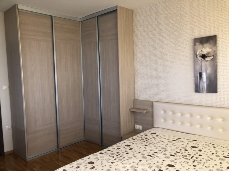 Продава  3-стаен град Плевен , Широк център , 105 кв.м | 27488944 - изображение [9]