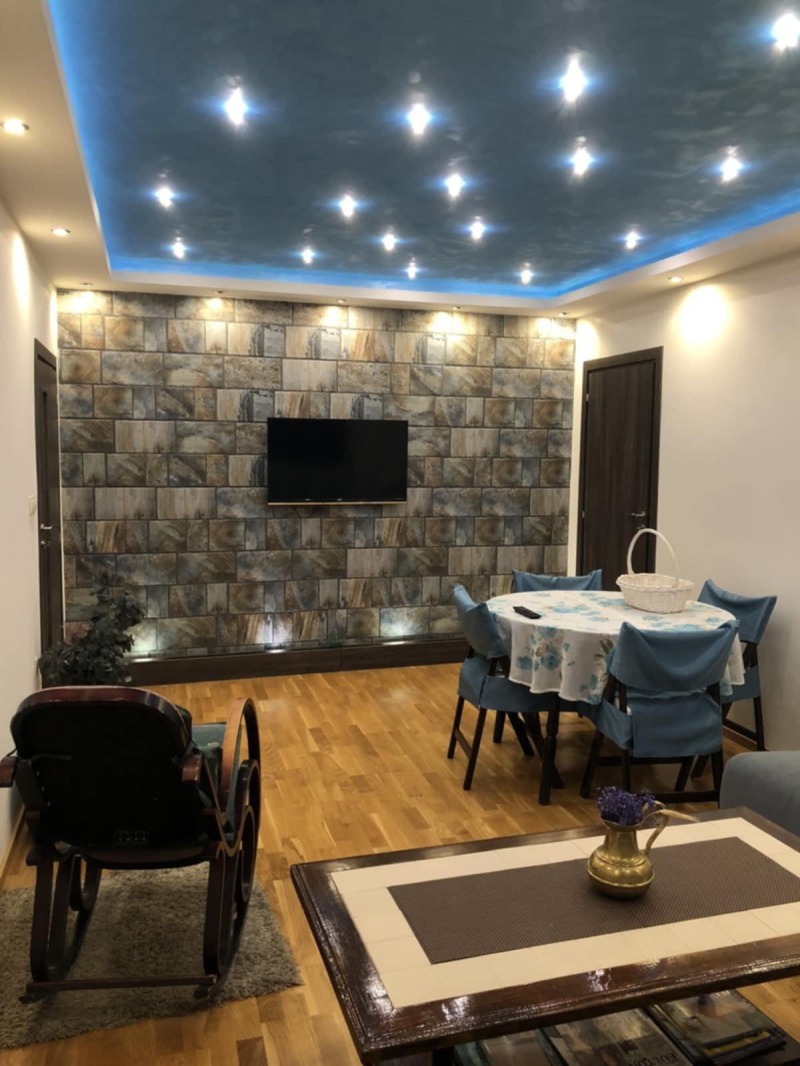 Продава  3-стаен град Плевен , Широк център , 105 кв.м | 27488944