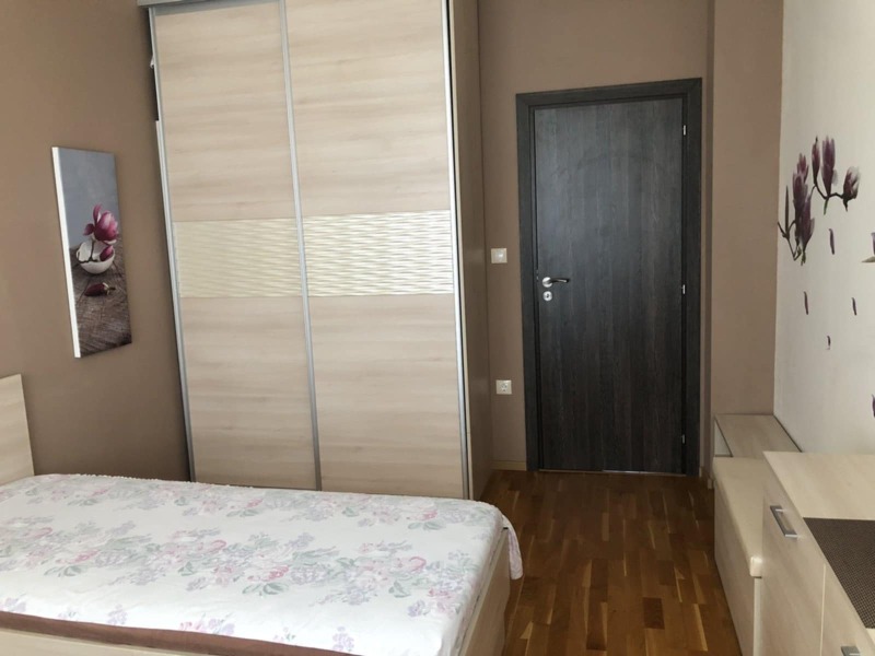Продава  3-стаен град Плевен , Широк център , 105 кв.м | 27488944 - изображение [10]
