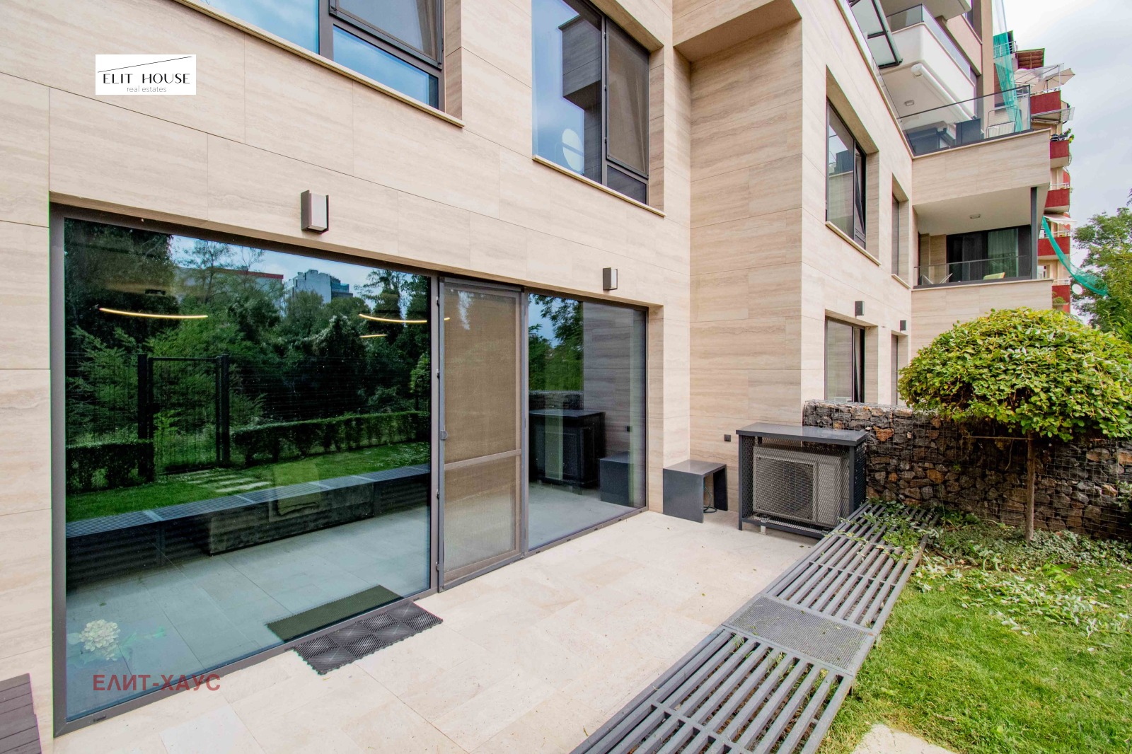 Продава 3-СТАЕН, гр. София, Изток, снимка 2 - Апартаменти - 56172077