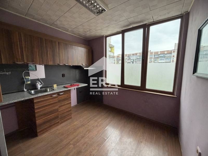 Продава 3-СТАЕН, гр. Велико Търново, Колю Фичето, снимка 3 - Апартаменти - 54955400
