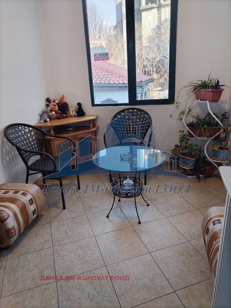 Продава КЪЩА, гр. Шумен, Център, снимка 12 - Къщи - 53183013