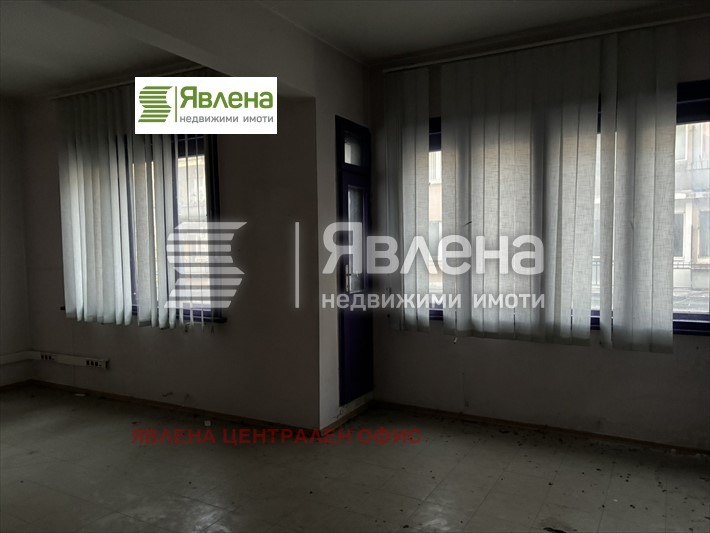 Продава КЪЩА, гр. Пазарджик, Идеален център, снимка 2 - Къщи - 48923608