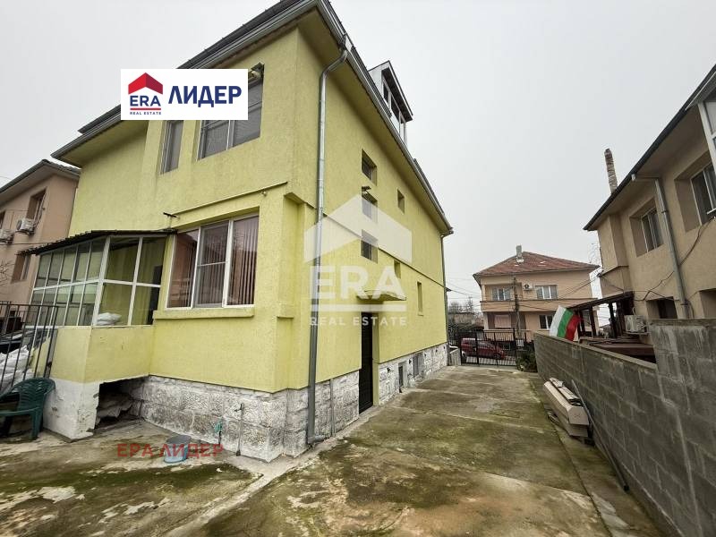 Продава КЪЩА, гр. Русе, Дружба 2, снимка 11 - Къщи - 54273403