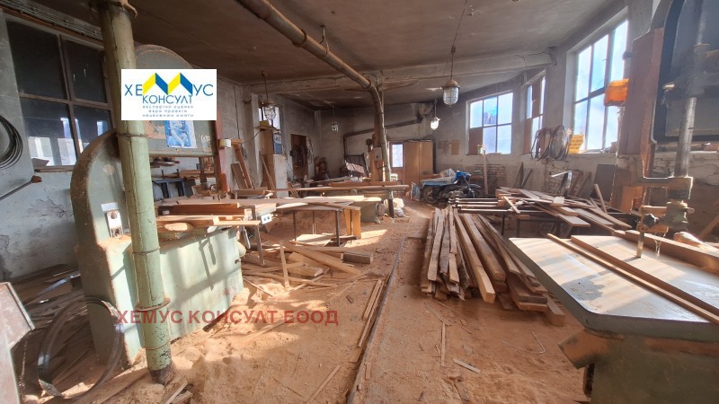 Продава ПРОМ. ПОМЕЩЕНИЕ, с. Велчево, област Ловеч, снимка 2 - Производствени сгради - 53503629