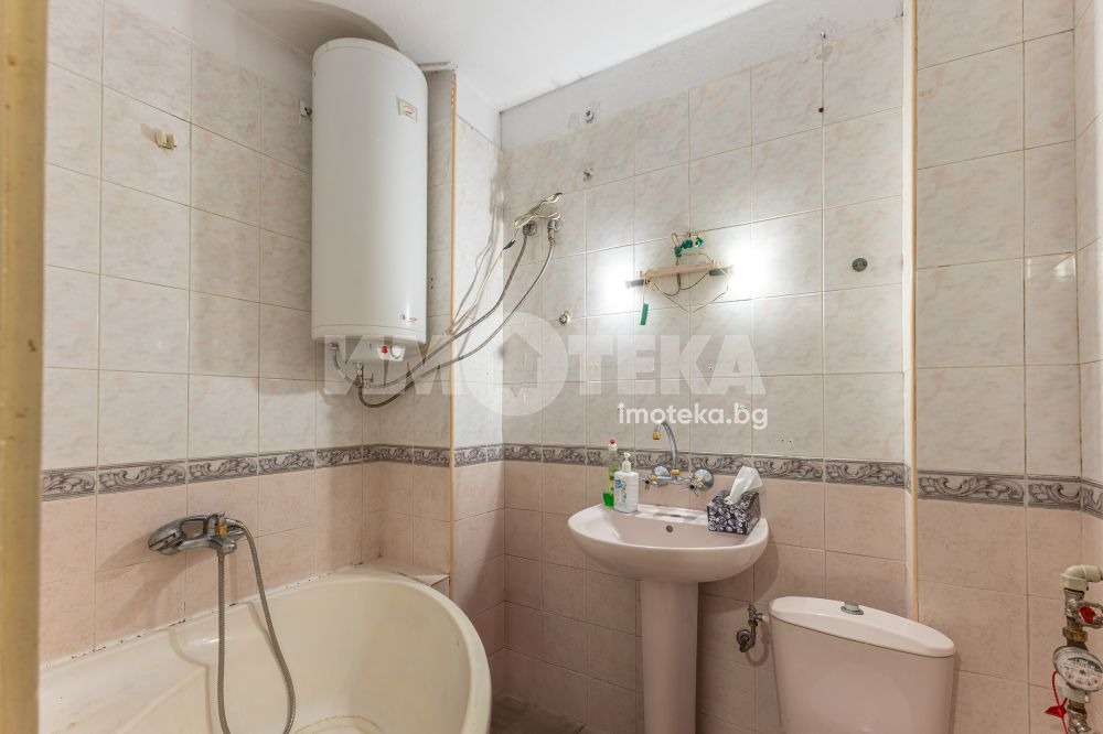 Продава 3-СТАЕН, гр. Варна, Окръжна болница-Генерали, снимка 10 - Апартаменти - 53604356