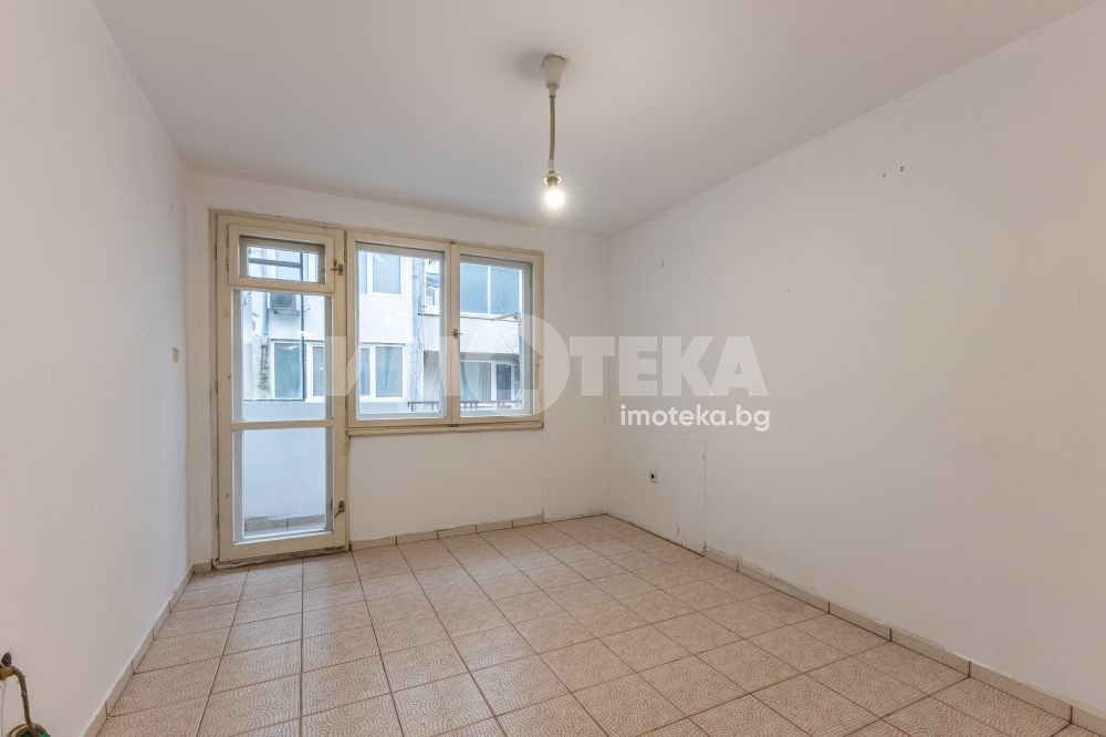 Продава 3-СТАЕН, гр. Варна, Окръжна болница-Генерали, снимка 7 - Апартаменти - 53604356