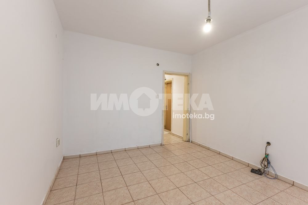 Продава 3-СТАЕН, гр. Варна, Окръжна болница-Генерали, снимка 6 - Апартаменти - 53604356