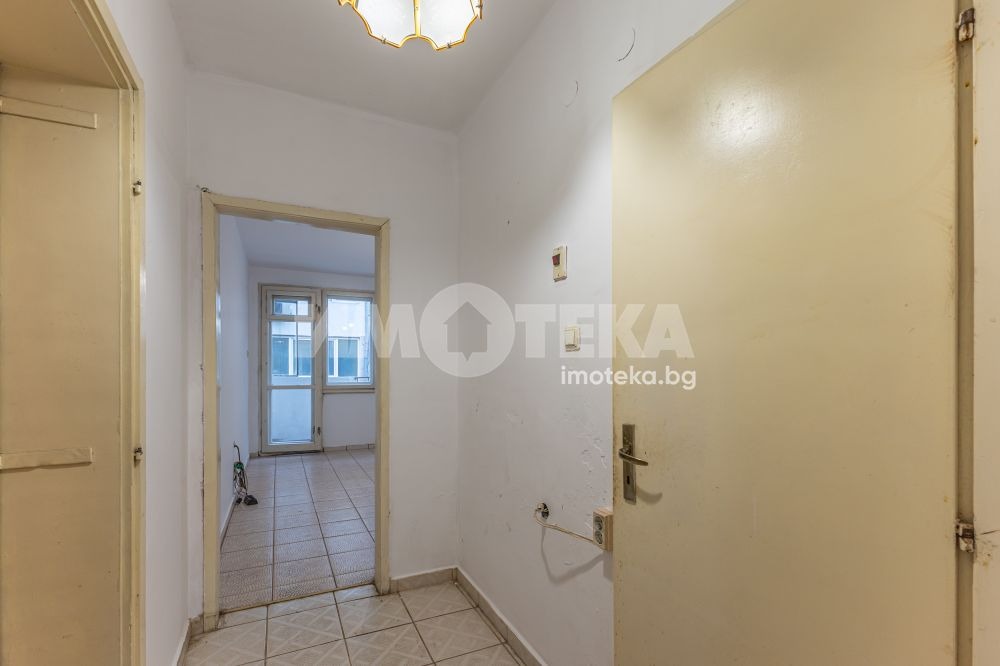 Продава 3-СТАЕН, гр. Варна, Окръжна болница-Генерали, снимка 9 - Апартаменти - 53604356