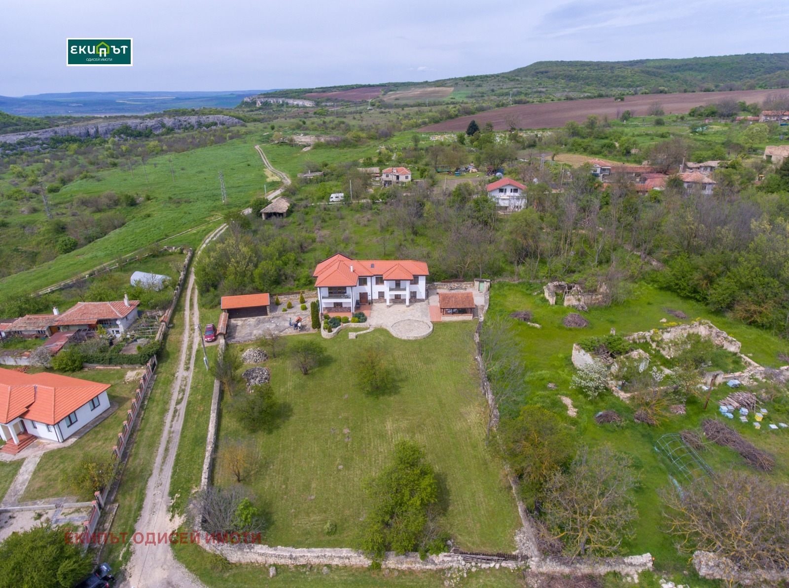 Продава КЪЩА, с. Добрина, област Варна, снимка 2 - Къщи - 53947336