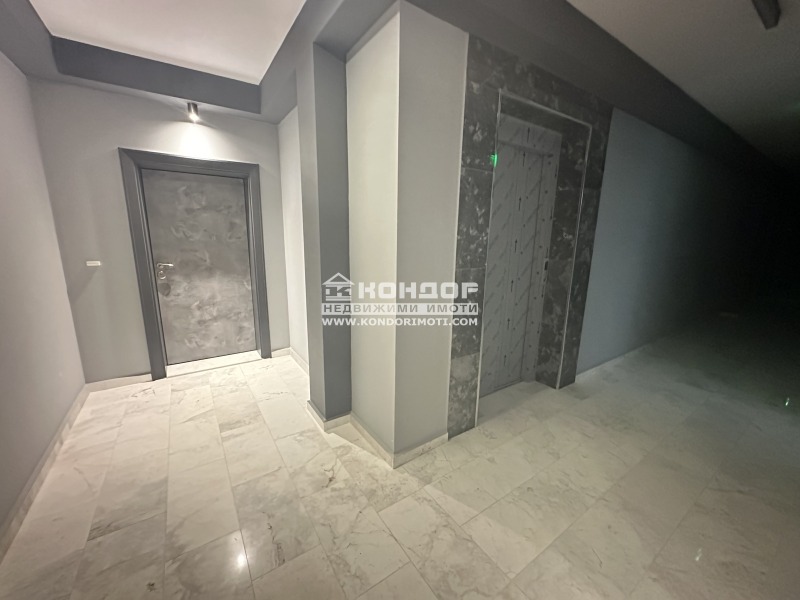 De vânzare  1 dormitor Plovdiv , Țentâr , 112 mp | 45215734 - imagine [9]