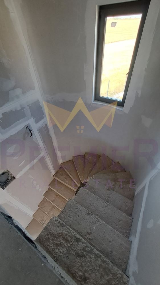 Продава КЪЩА, с. Кичево, област Варна, снимка 9 - Къщи - 55049423