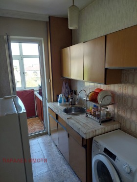 3-стаен град Пловдив, Кючук Париж 8