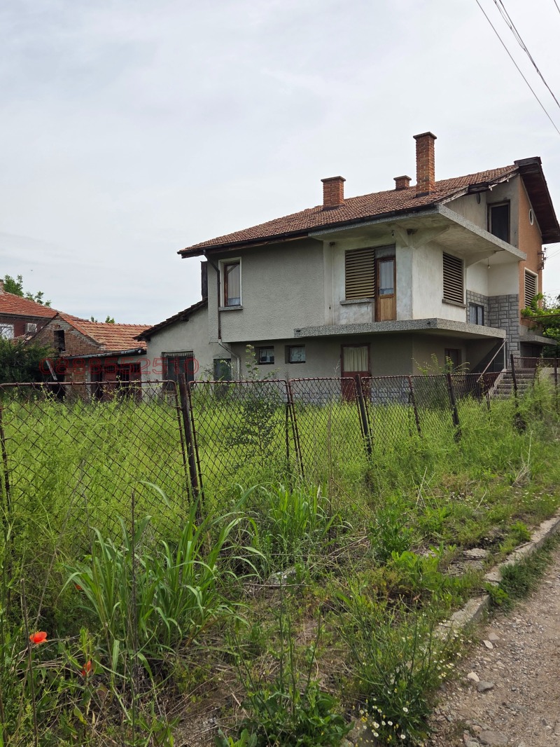 Продава  Къща, област Пловдив, с. Златовръх • 79 000 EUR • ID 19834469 — holmes.bg - [1] 
