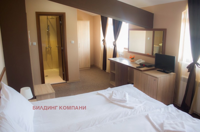 Продава  Хотел област Благоевград , с. Копривлен , 416 кв.м | 94507526 - изображение [9]