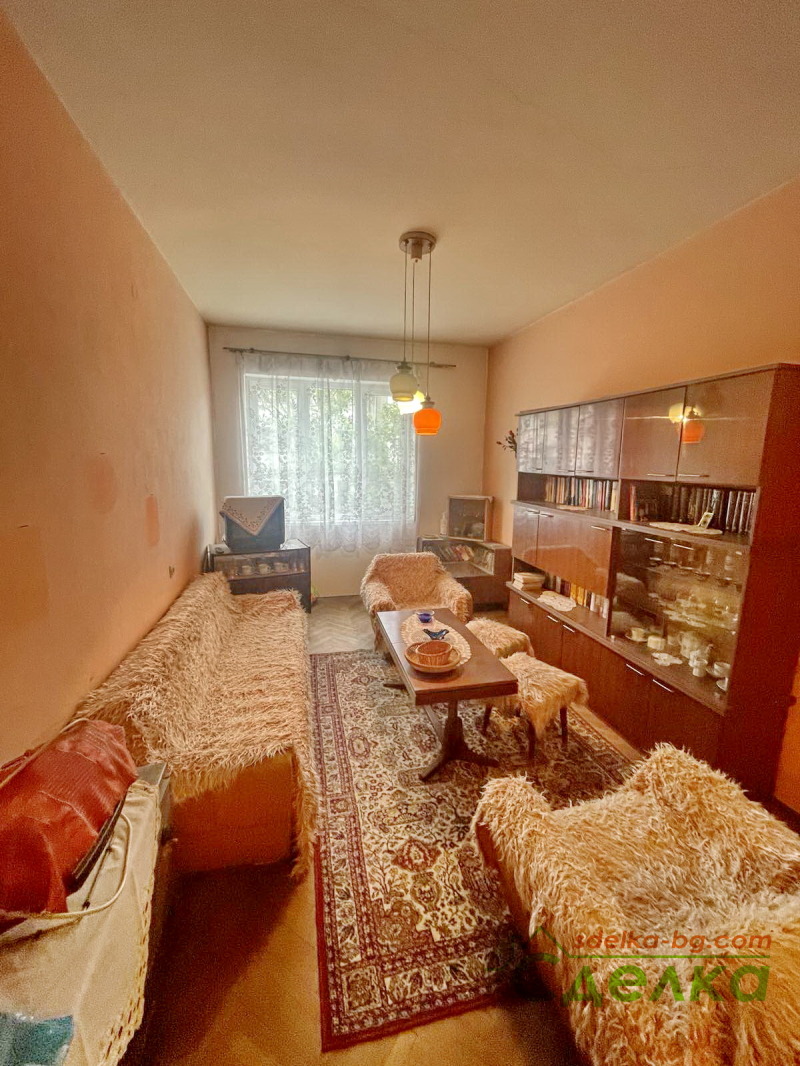 En venta  2 dormitorios Gabrovo , Tsentar , 75 metros cuadrados | 82967786