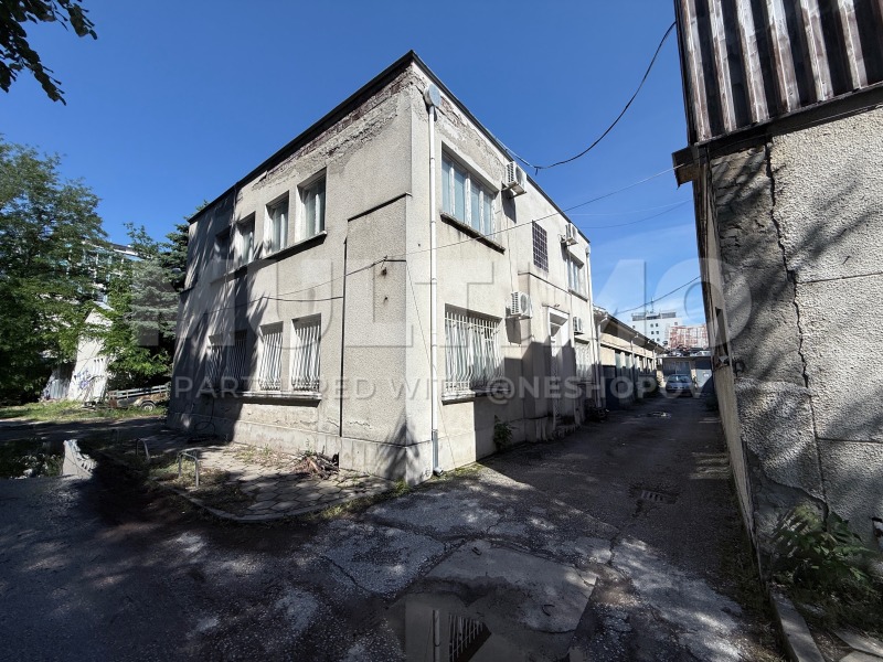 À venda  Construção industrial Plovdiv , Industrialna zona - Sever , 5648 m² | 89797706 - imagem [8]