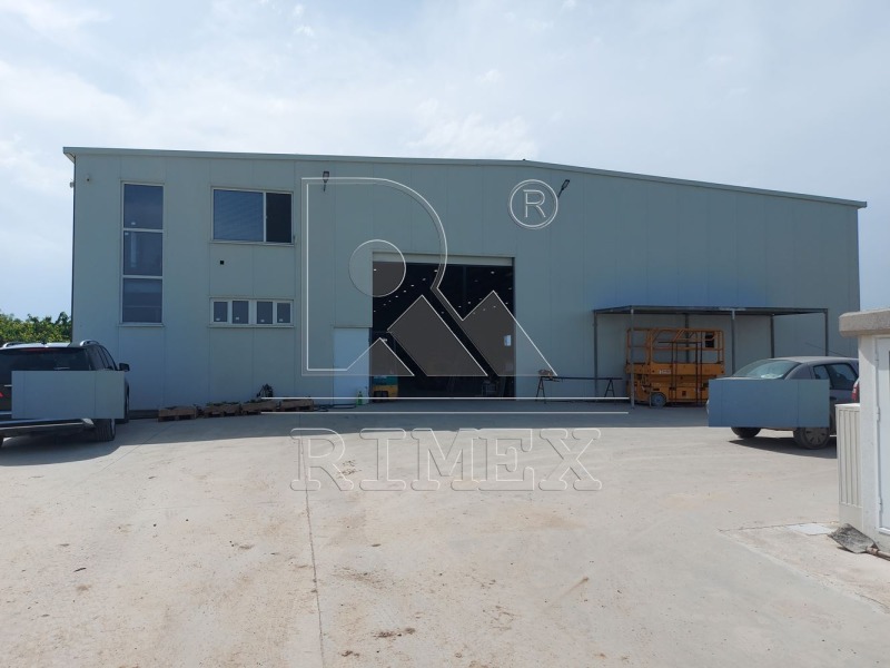 Продава  Пром. помещение, град Пловдив, Индустриална зона - Юг •  550 000 EUR • ID 81779249 — holmes.bg - [1] 