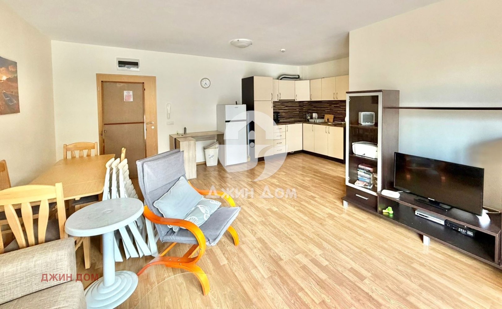 Продава 3-СТАЕН, гр. Ахелой, област Бургас, снимка 2 - Апартаменти - 53794693