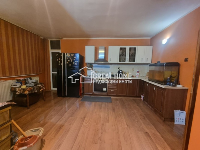Продава 4-СТАЕН в град Търговище, Вароша - 106 кв.м / 127 822.97 € » 250 000 лв., ГРЕАЙТ ХОУМ ЕООД