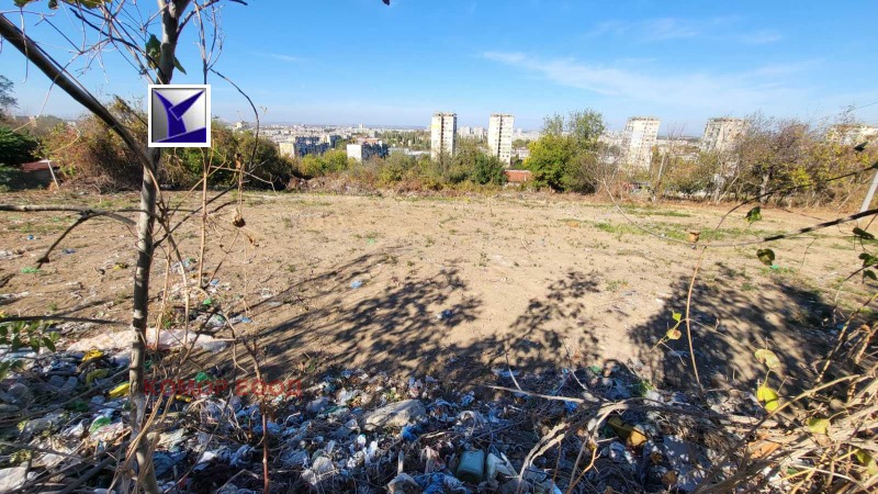 Продава ПАРЦЕЛ в град Русе, Чародейка - Север - 1911 кв.м / 24 542.01 € » 48 000 лв., КОМОР ЕООД
