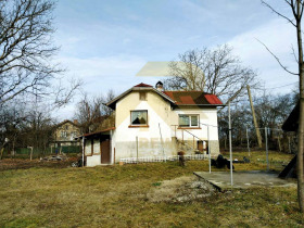 Maison Jedna, région Pernik 3