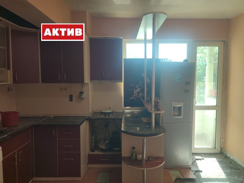 На продаж  3 кімнатна Търговище , Център , 91 кв.м | 36692407 - зображення [2]