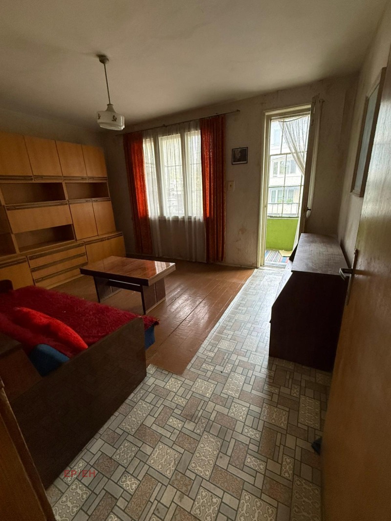 Продава 4-СТАЕН, гр. Шумен, Болницата, снимка 4 - Апартаменти - 52557324