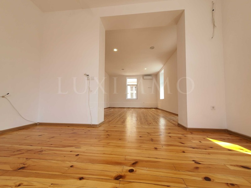 Myytävänä  Talo Plovdiv , Tsentar , 268 neliömetriä | 68310219 - kuva [3]
