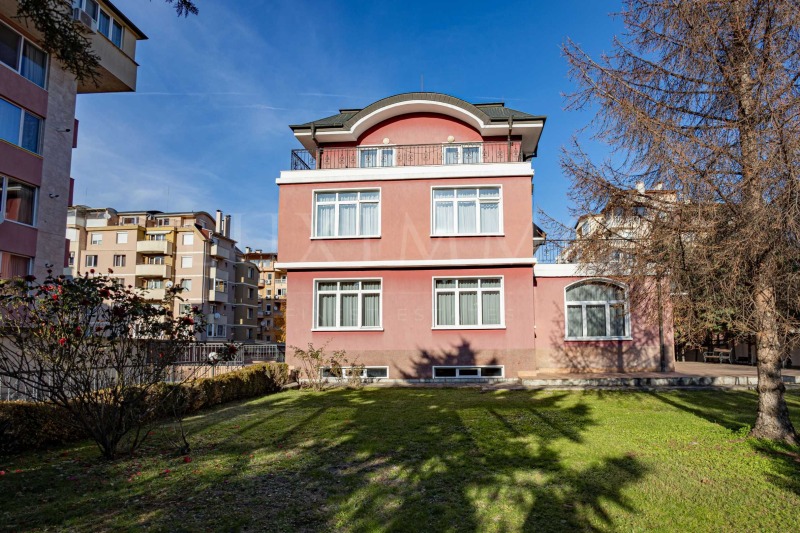 Til salgs  Hus Sofia , Manastirski livadi , 883 kvm | 44450675