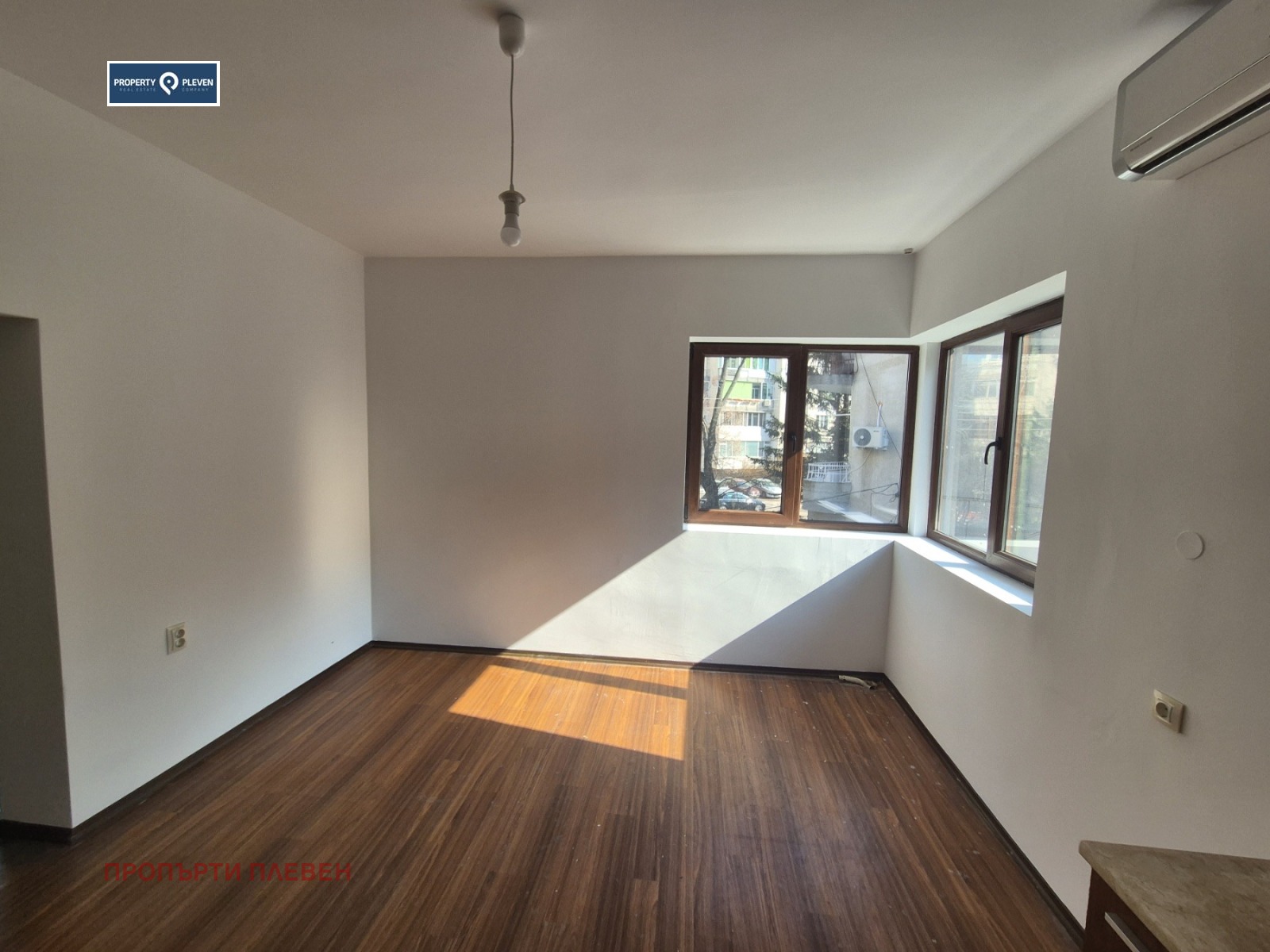 Продава МНОГОСТАЕН, гр. Плевен, Идеален център, снимка 3 - Апартаменти - 53619549