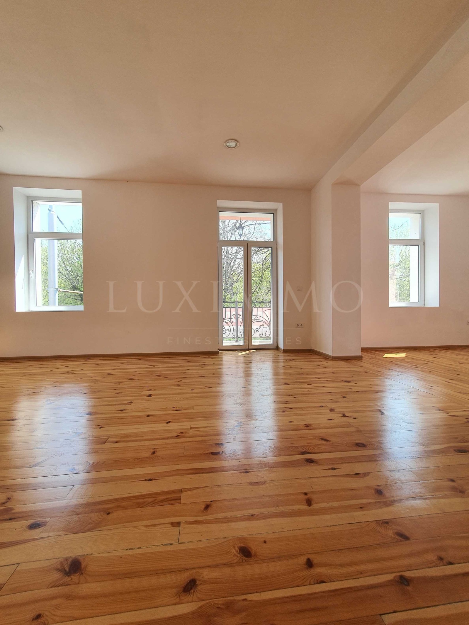 Продава КЪЩА, гр. Пловдив, Център, снимка 3 - Къщи - 46572700