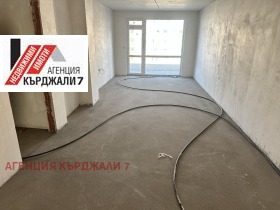 Продава  3-стаен, град Кърджали