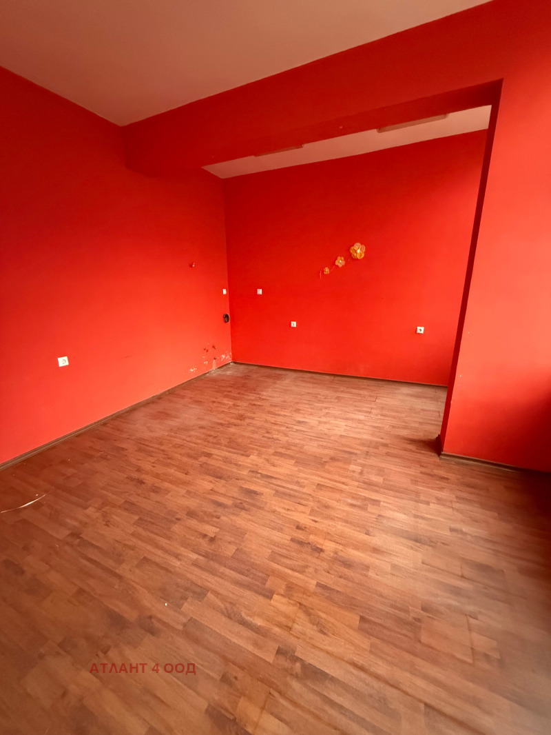 Продава 2-СТАЕН, гр. Казанлък, област Стара Загора, снимка 2 - Апартаменти - 52702295