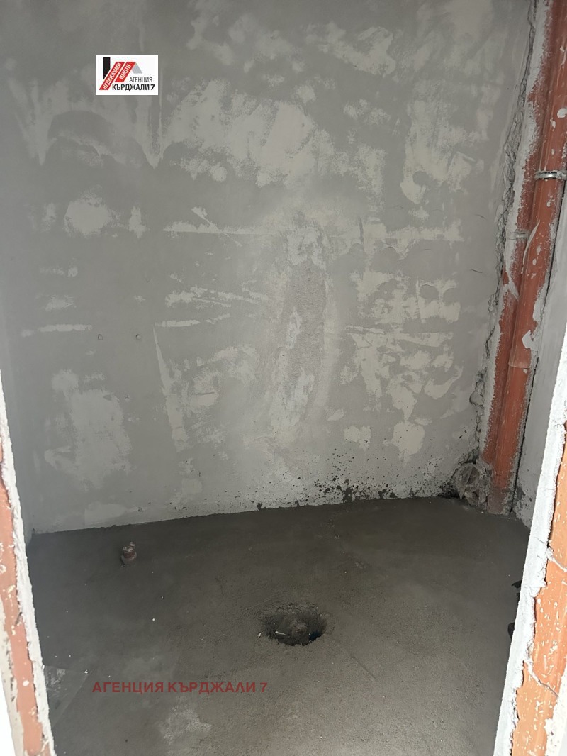 Продава 3-СТАЕН, гр. Кърджали, Възрожденци, снимка 6 - Апартаменти - 53414079