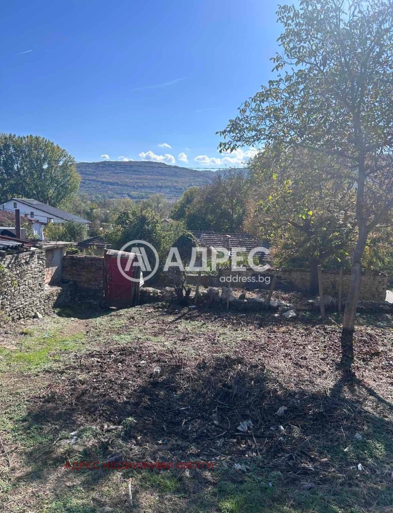 Продава КЪЩА, с. Леденик, област Велико Търново, снимка 2 - Къщи - 52627052