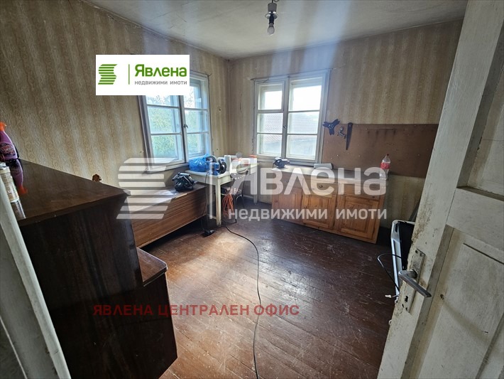 Продава КЪЩА, с. Големо Бучино, област Перник, снимка 8 - Къщи - 54743602