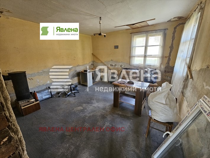 Продава КЪЩА, с. Големо Бучино, област Перник, снимка 6 - Къщи - 54743602