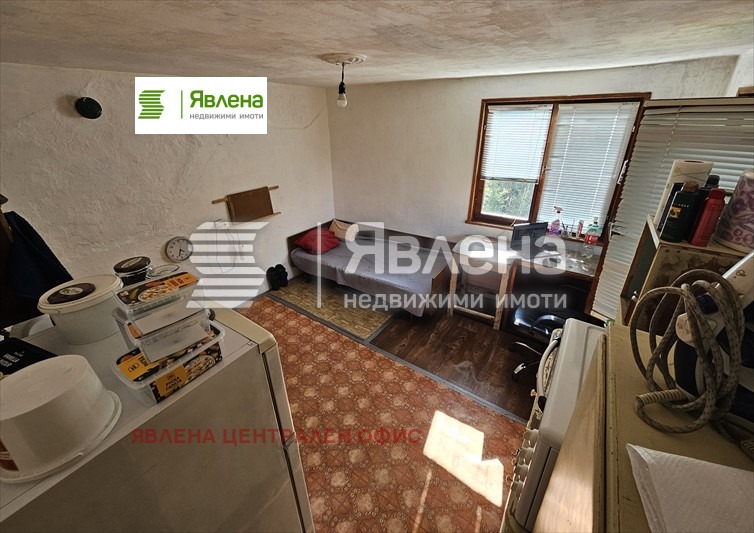 Продава КЪЩА, с. Големо Бучино, област Перник, снимка 12 - Къщи - 54743602