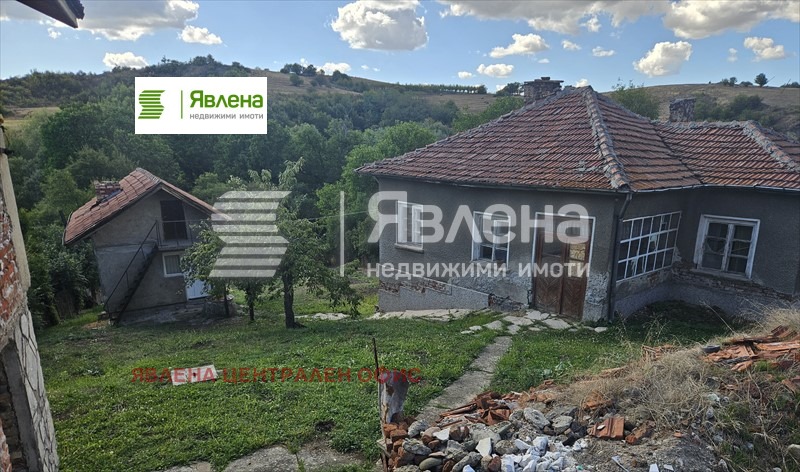 Продава КЪЩА, с. Големо Бучино, област Перник, снимка 10 - Къщи - 54743602