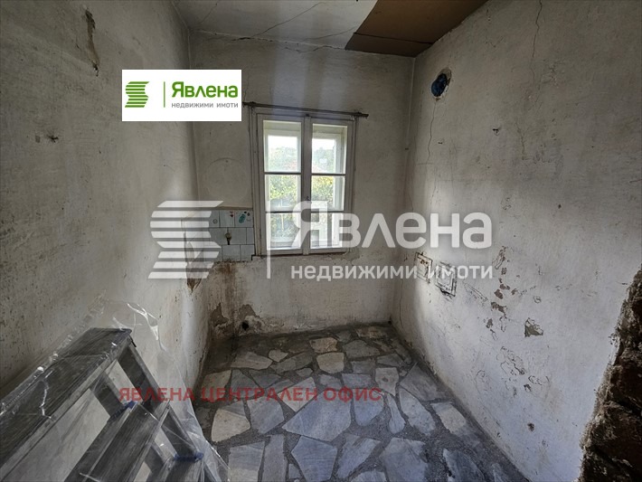 Продава КЪЩА, с. Големо Бучино, област Перник, снимка 7 - Къщи - 54743602