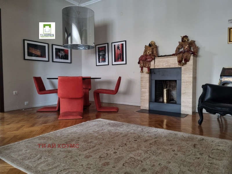 À venda  Mais de 3 quartos Sofia , Centar , 140 m² | 86684339