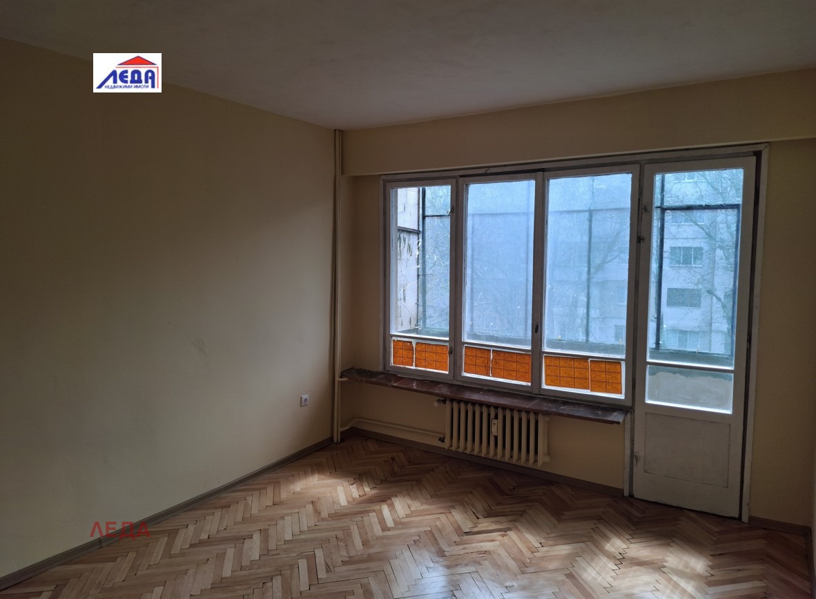 Продава 1-СТАЕН, гр. Плевен, Сторгозия, снимка 2 - Апартаменти - 53972627