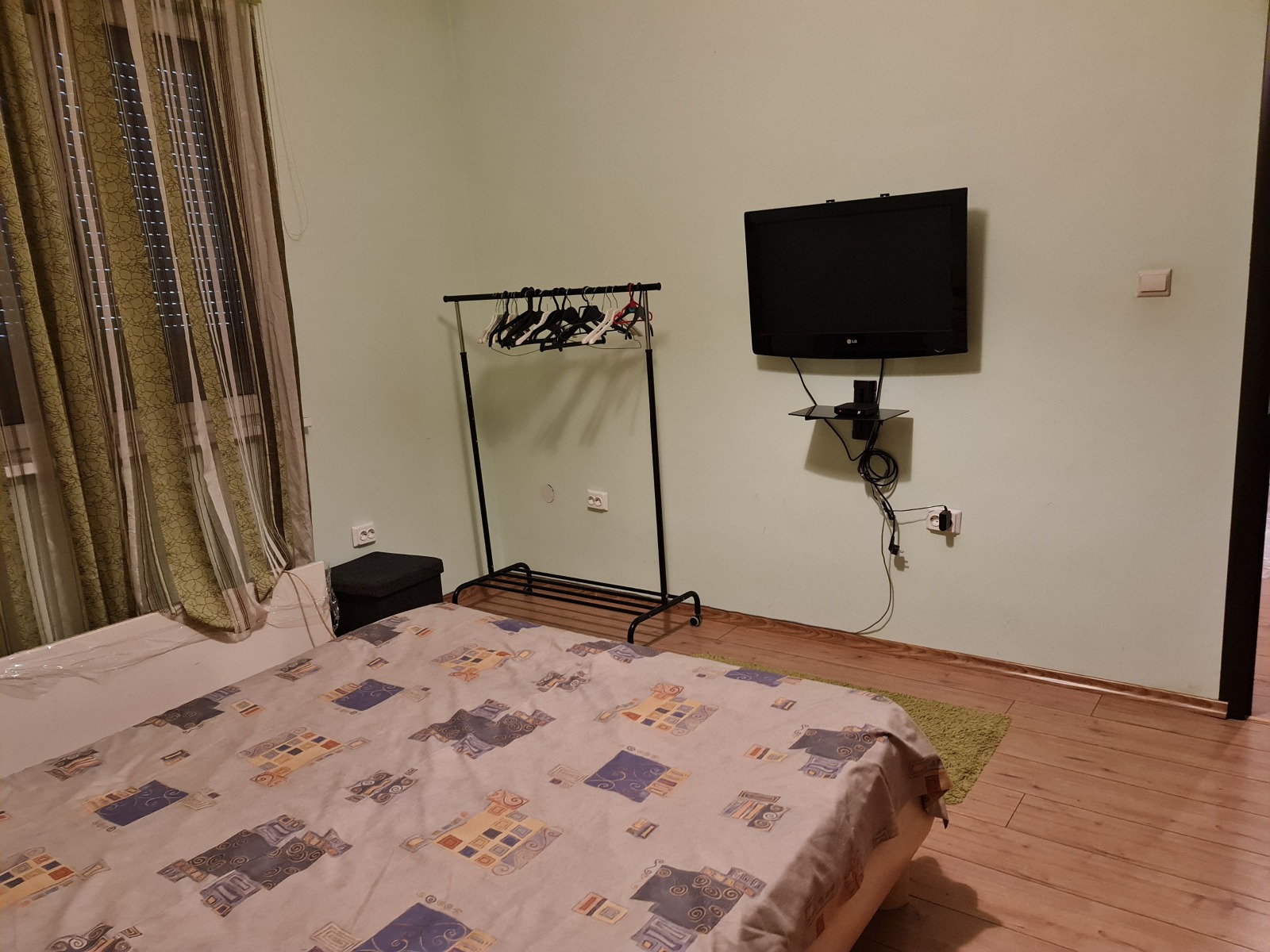 Продава ЕТАЖ ОТ КЪЩА, гр. София, Център, снимка 8 - Етаж от къща - 53618071